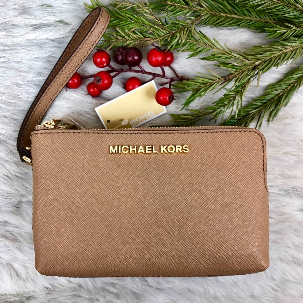 Michael Kors Large Double Gusset Saffiano Wristlet